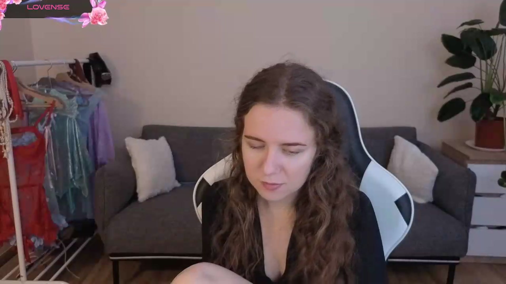 Gallery image thumbnail from BlueFlowerr's myfreecams stream on, 07/20/2026, 17:10 image 16 of 20