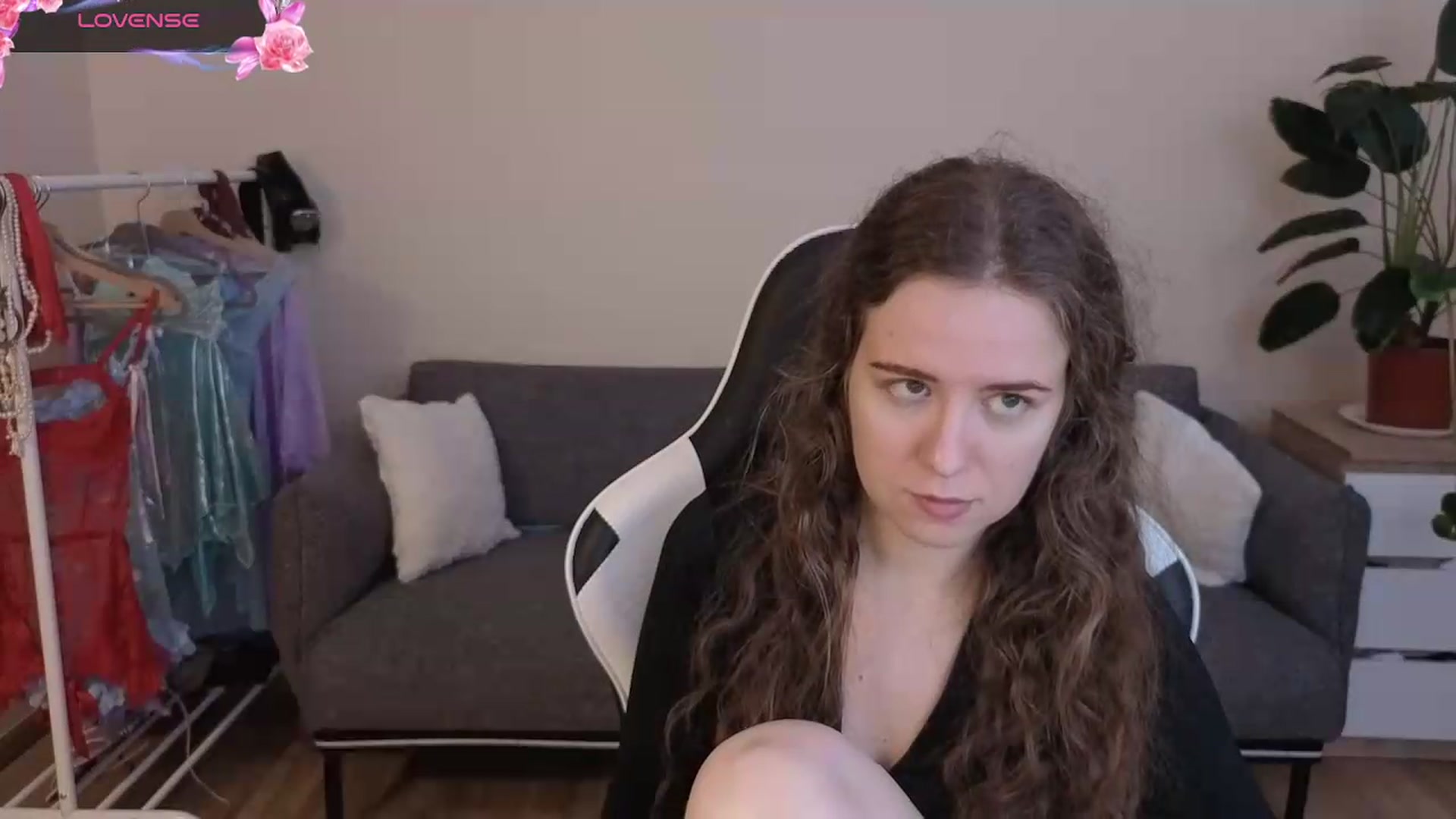 Gallery image thumbnail from BlueFlowerr's myfreecams stream on, 07/20/2026, 17:10 image 14 of 20