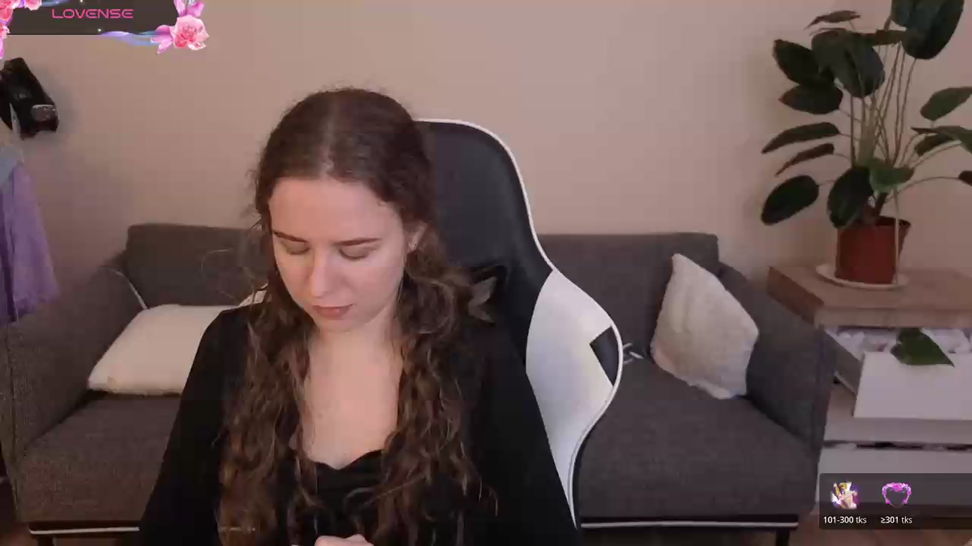 Gallery image thumbnail from BlueFlowerr's myfreecams stream on, 07/20/2026, 20:13 image 1 of 20