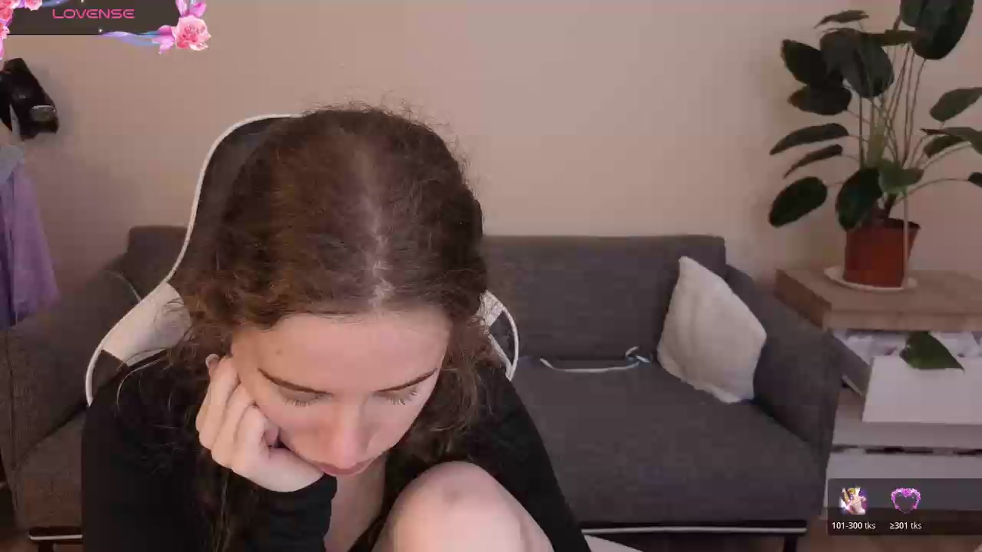 Gallery image thumbnail from BlueFlowerr's myfreecams stream on, 07/20/2026, 20:13 image 4 of 20