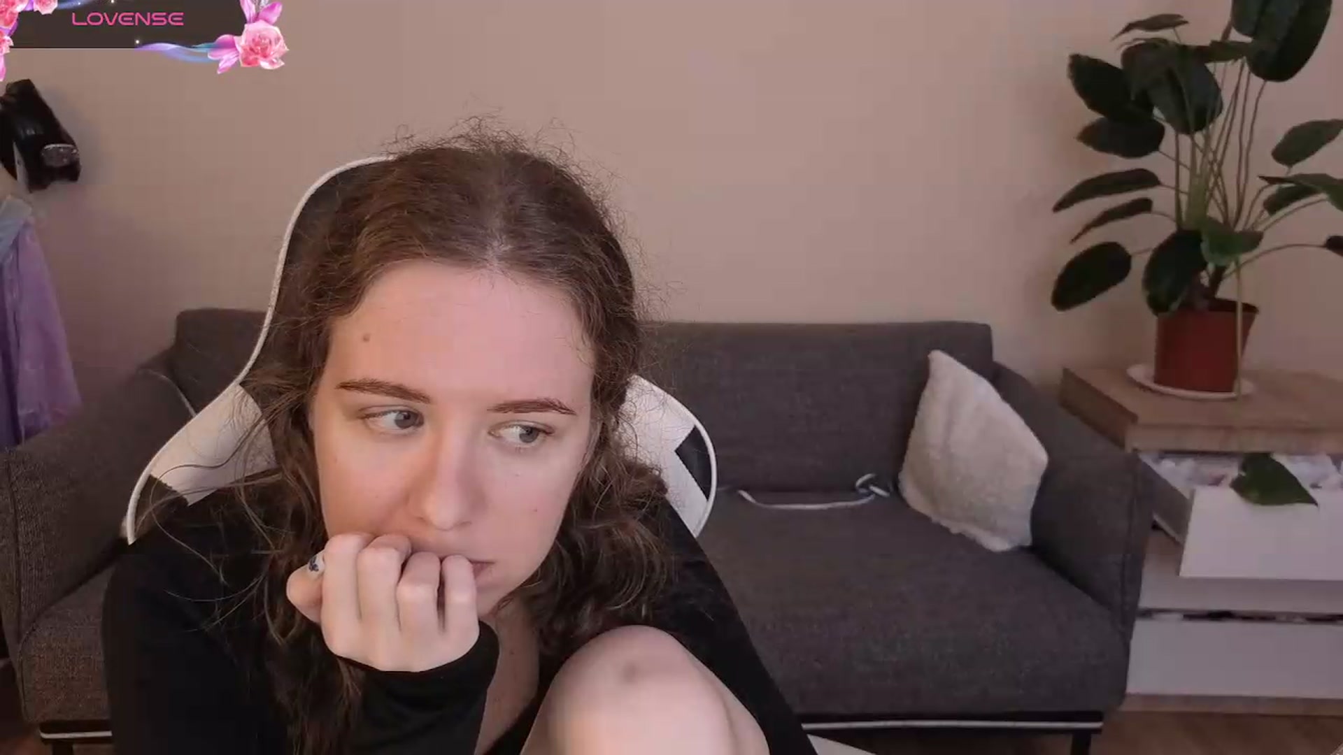 Gallery image thumbnail from BlueFlowerr's myfreecams stream on, 07/20/2026, 20:13 image 8 of 20