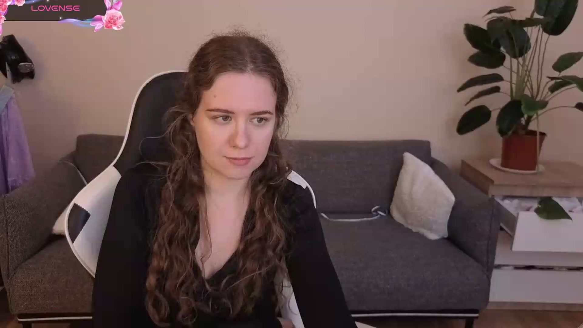 Gallery image thumbnail from BlueFlowerr's myfreecams stream on, 07/20/2026, 20:13 image 16 of 20