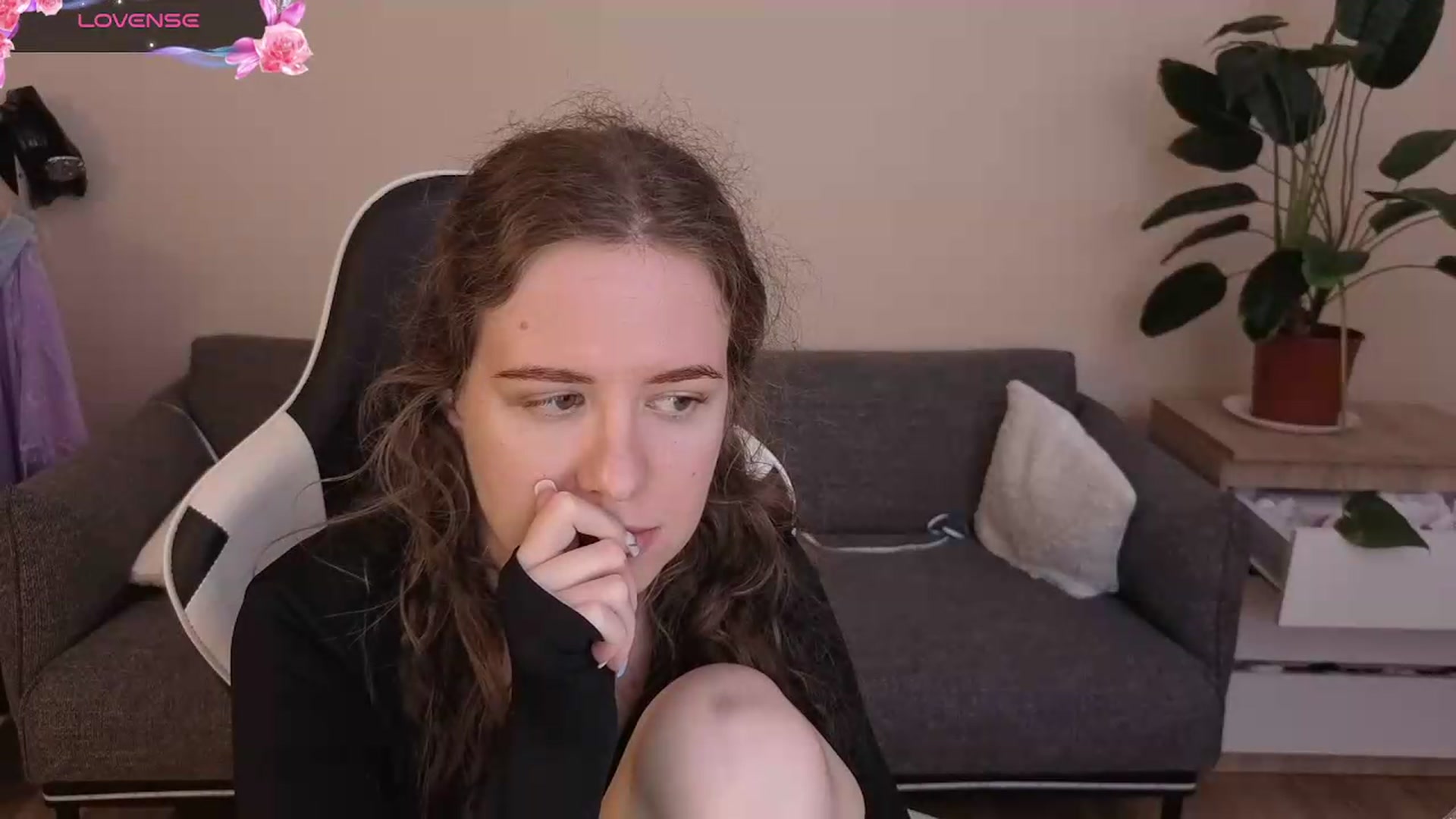 Gallery image thumbnail from BlueFlowerr's myfreecams stream on, 07/20/2026, 20:13 image 15 of 20