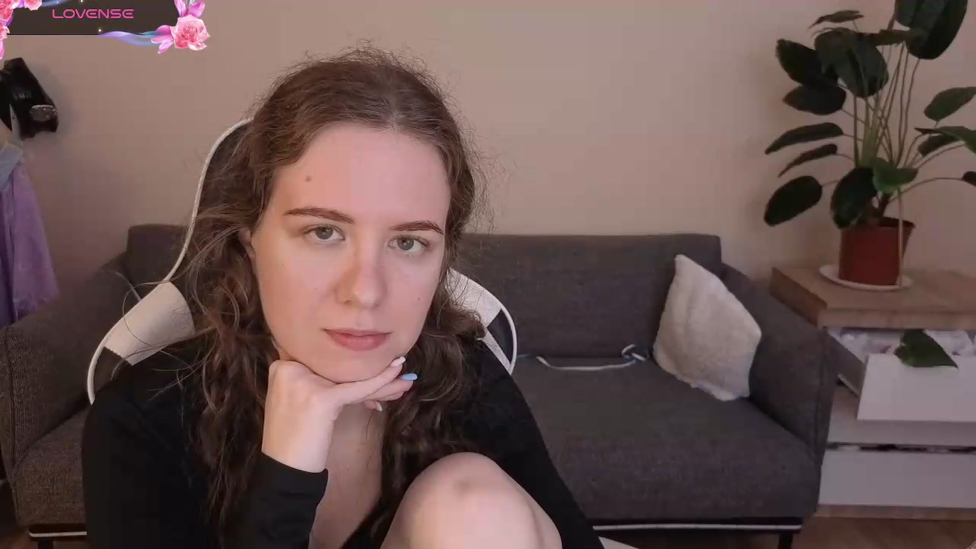 Gallery image thumbnail from BlueFlowerr's myfreecams stream on, 07/20/2026, 20:13 image 6 of 20