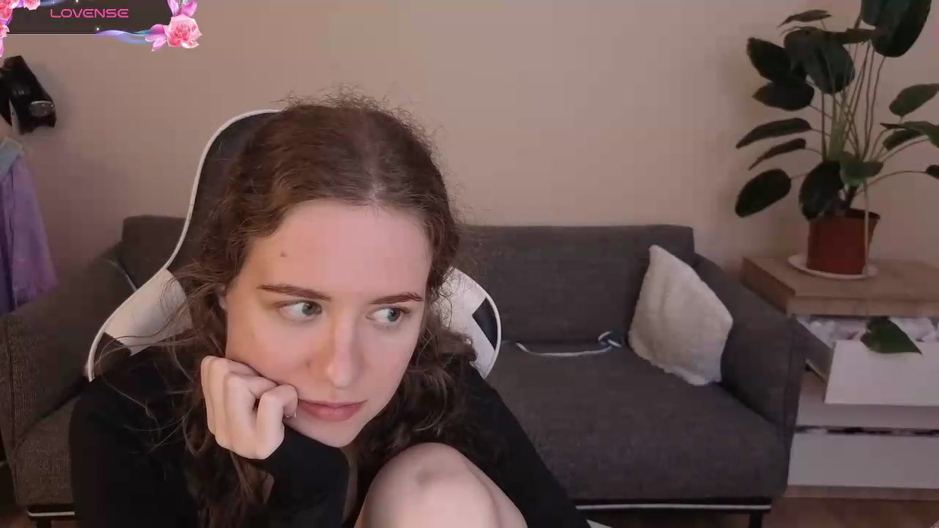 Gallery image thumbnail from BlueFlowerr's myfreecams stream on, 07/20/2026, 20:13 image 9 of 20