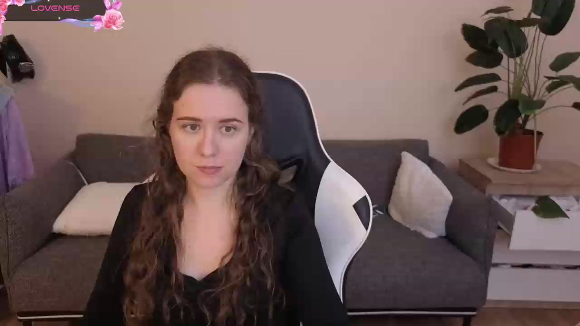 Gallery image thumbnail from BlueFlowerr's myfreecams stream on, 07/20/2026, 20:13 image 2 of 20