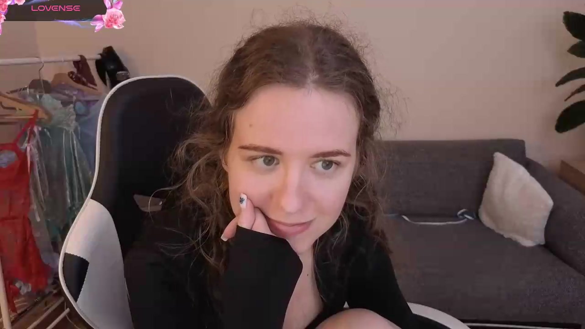 Gallery image thumbnail from BlueFlowerr's myfreecams stream on, 07/20/2026, 21:00 image 17 of 20
