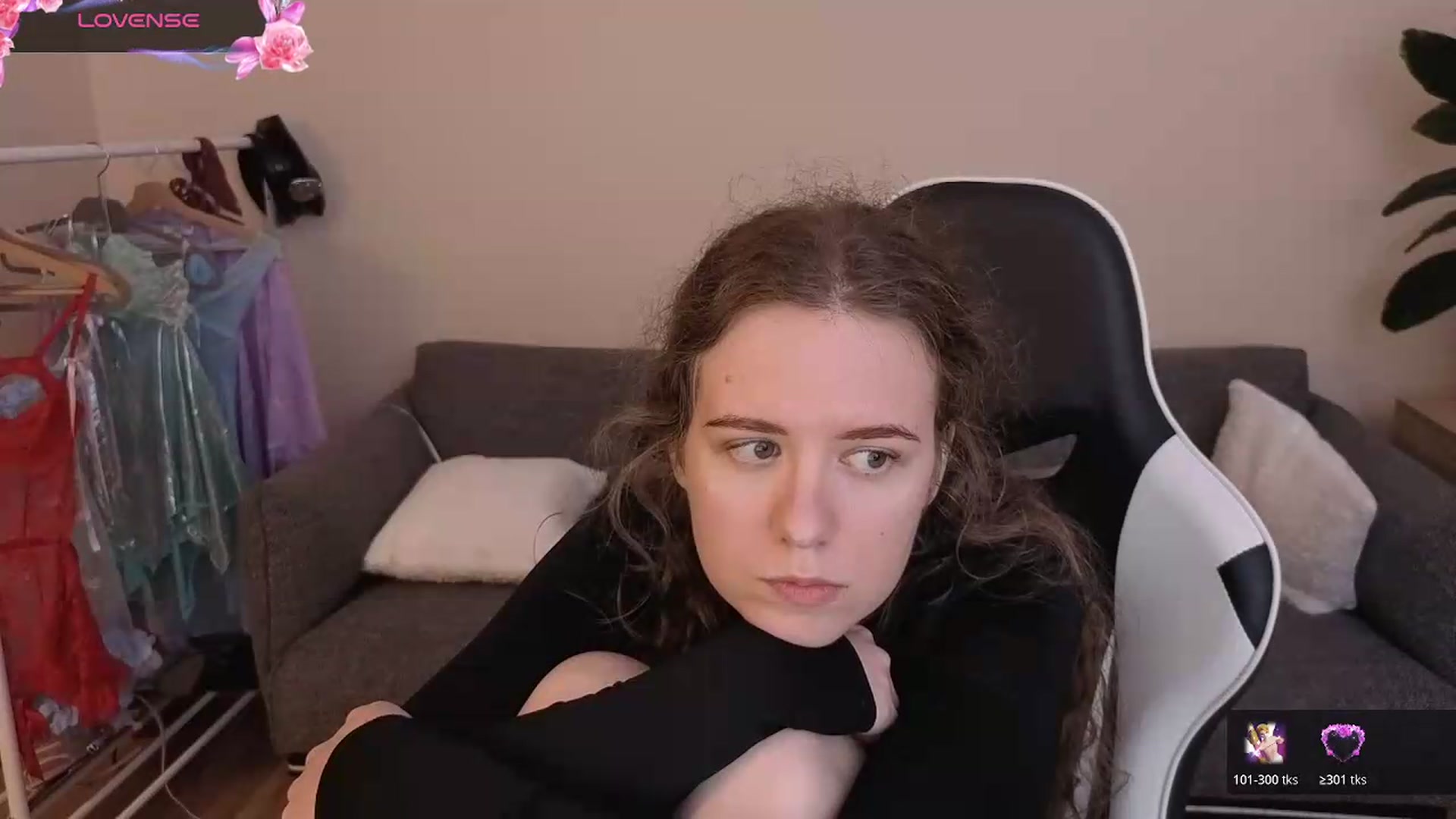 Gallery image thumbnail from BlueFlowerr's myfreecams stream on, 07/20/2026, 21:00 image 13 of 20