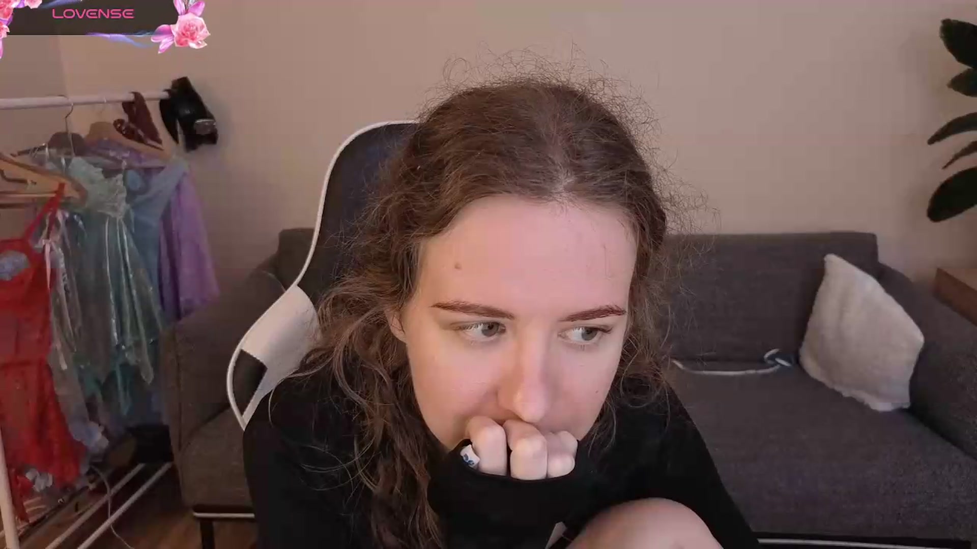 Gallery image thumbnail from BlueFlowerr's myfreecams stream on, 07/20/2026, 21:00 image 16 of 20