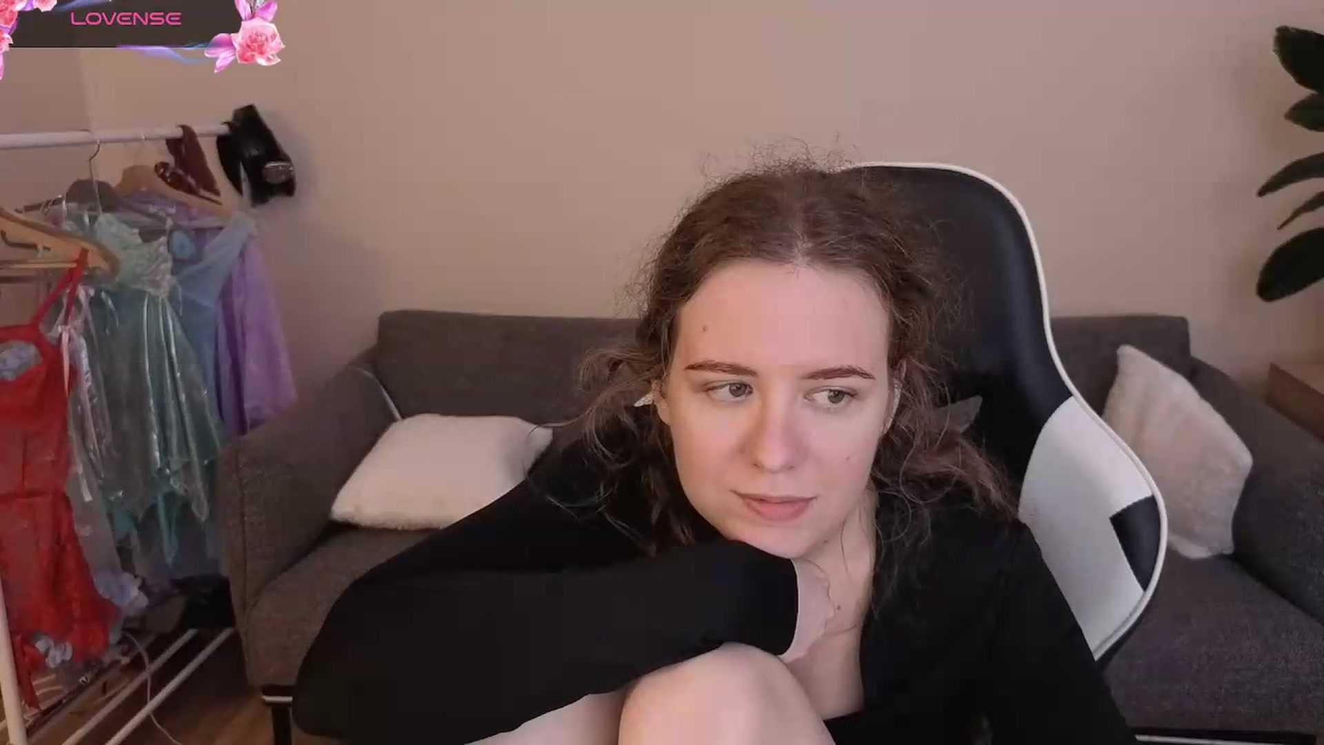Gallery image thumbnail from BlueFlowerr's myfreecams stream on, 07/20/2026, 21:00 image 3 of 20