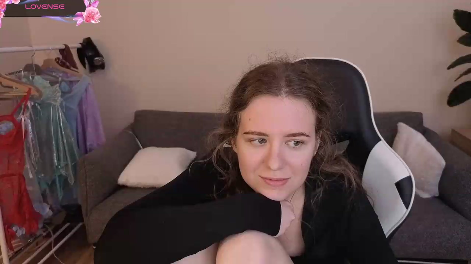 Gallery image thumbnail from BlueFlowerr's myfreecams stream on, 07/20/2026, 21:00 image 14 of 20