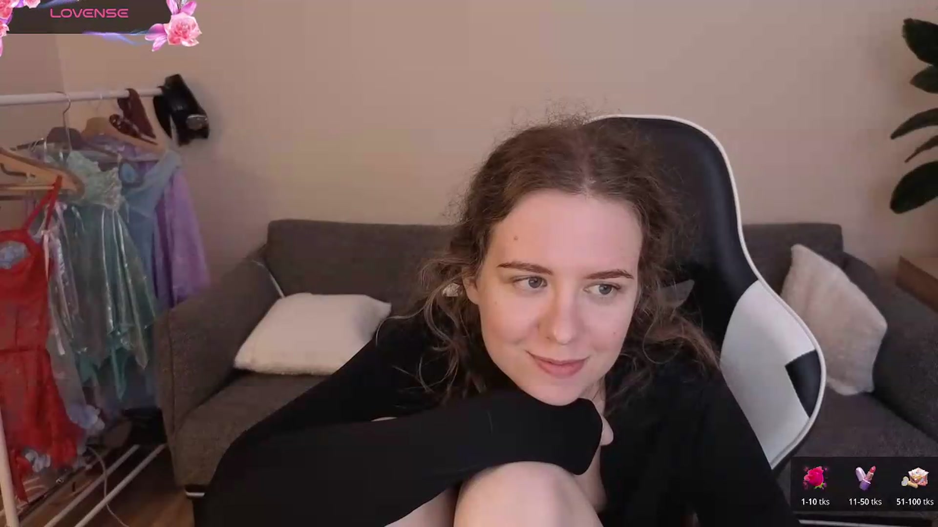 Gallery image thumbnail from BlueFlowerr's myfreecams stream on, 07/20/2026, 21:00 image 9 of 20