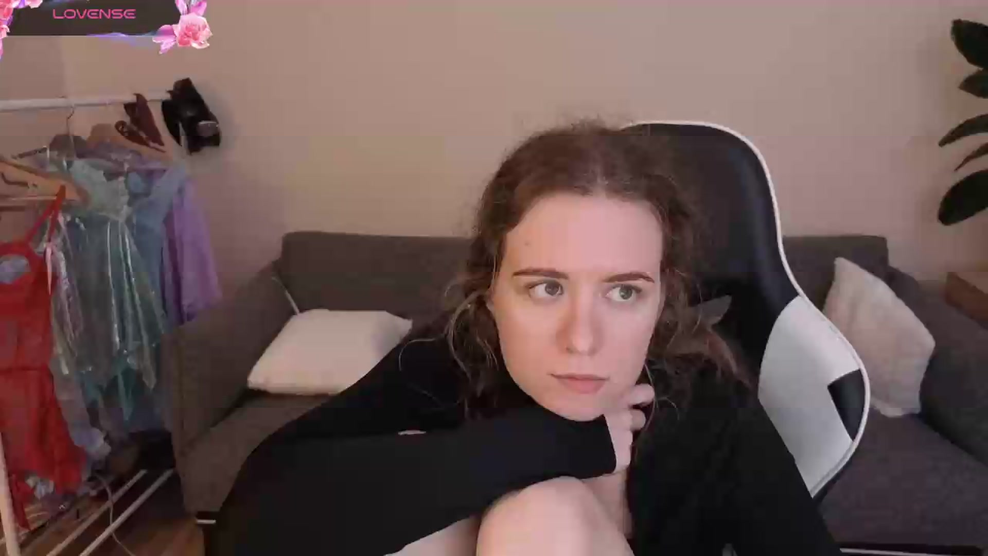 Gallery image thumbnail from BlueFlowerr's myfreecams stream on, 07/20/2026, 21:00 image 1 of 20