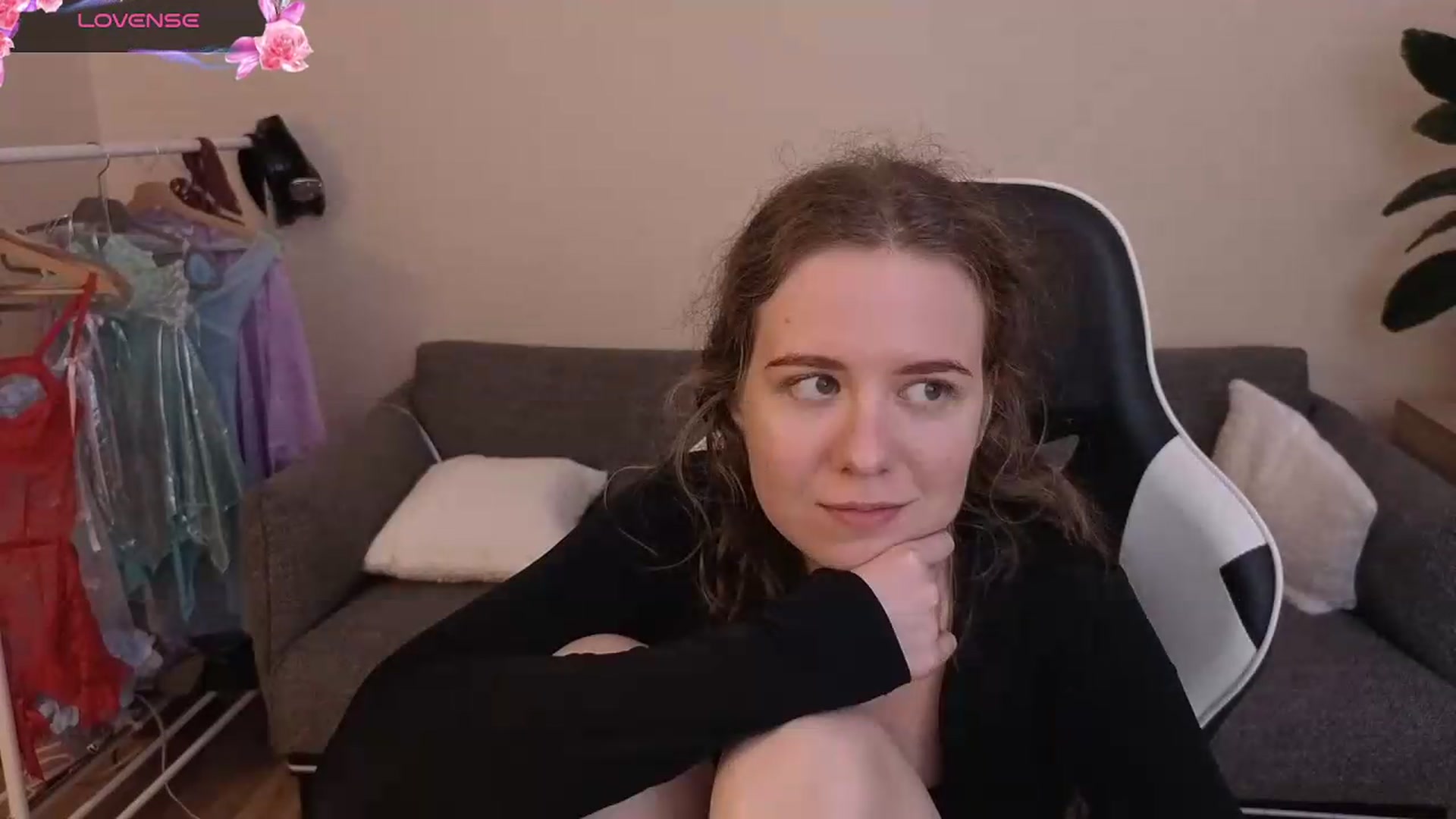 Gallery image thumbnail from BlueFlowerr's myfreecams stream on, 07/20/2026, 21:00 image 2 of 20