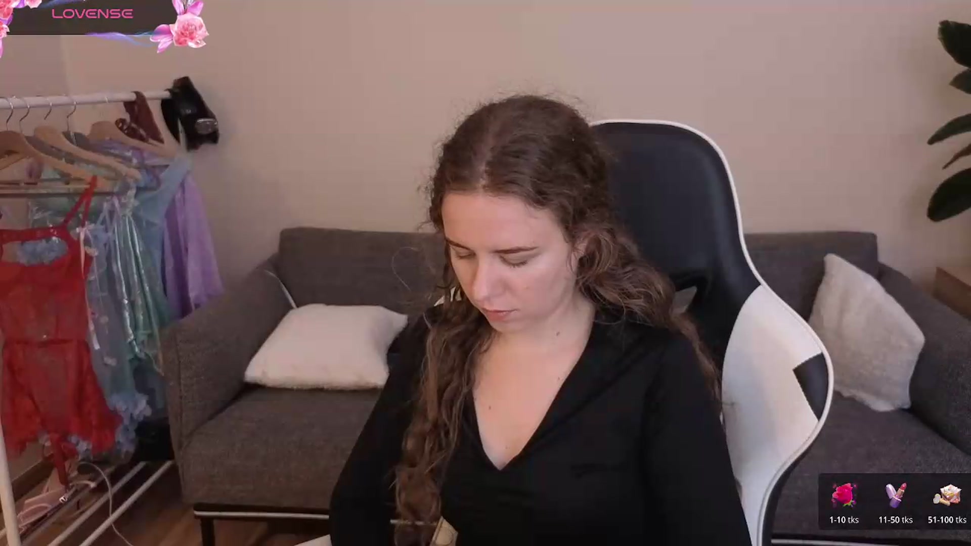 Gallery image thumbnail from BlueFlowerr's myfreecams stream on, 07/20/2026, 21:46 image 6 of 20