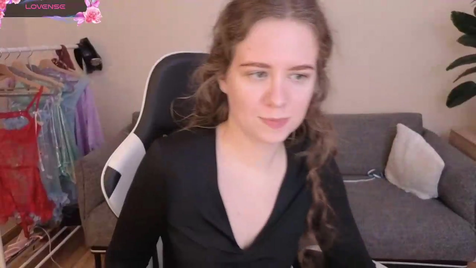 Gallery image thumbnail from BlueFlowerr's myfreecams stream on, 07/20/2026, 21:46 image 12 of 20