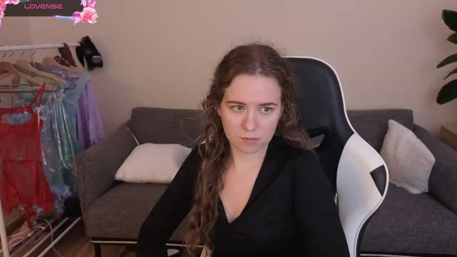 Gallery image thumbnail from BlueFlowerr's myfreecams stream on, 07/20/2026, 21:46 image 3 of 20