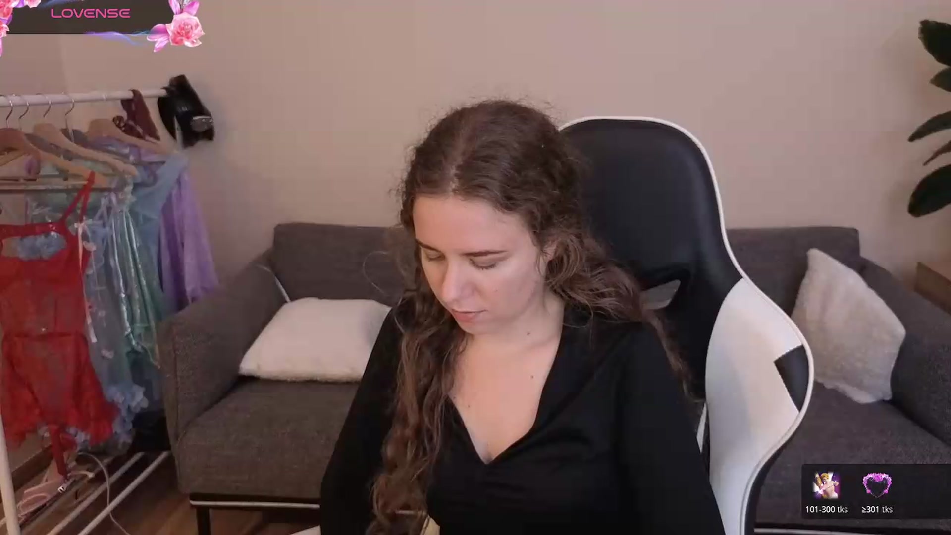 Gallery image thumbnail from BlueFlowerr's myfreecams stream on, 07/20/2026, 21:46 image 8 of 20