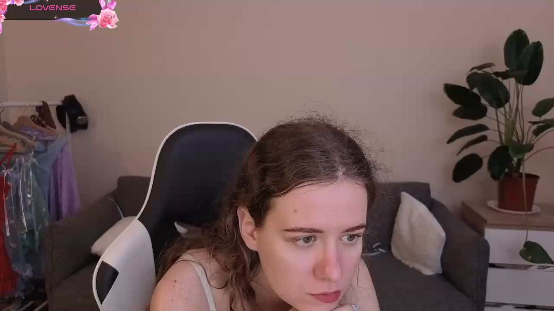 Gallery image thumbnail from BlueFlowerr's myfreecams stream on, 07/20/2026, 23:08 image 10 of 20