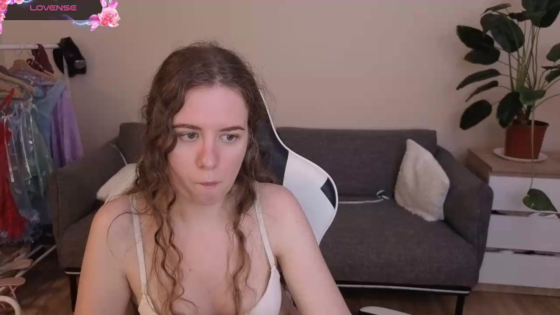 Gallery image thumbnail from BlueFlowerr's myfreecams stream on, 07/20/2026, 23:08 image 19 of 20