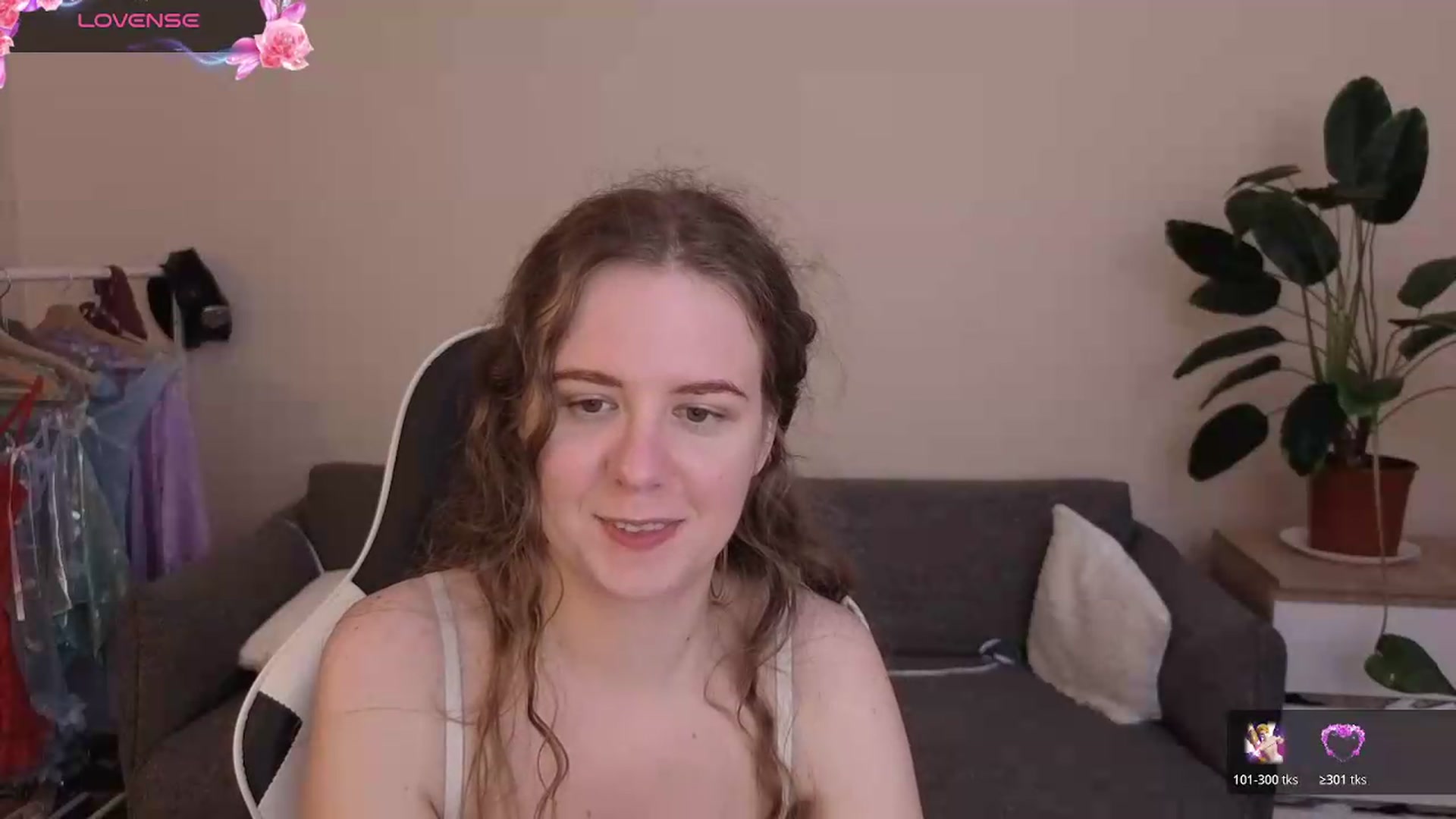 Gallery image thumbnail from BlueFlowerr's myfreecams stream on, 07/20/2026, 23:08 image 5 of 20