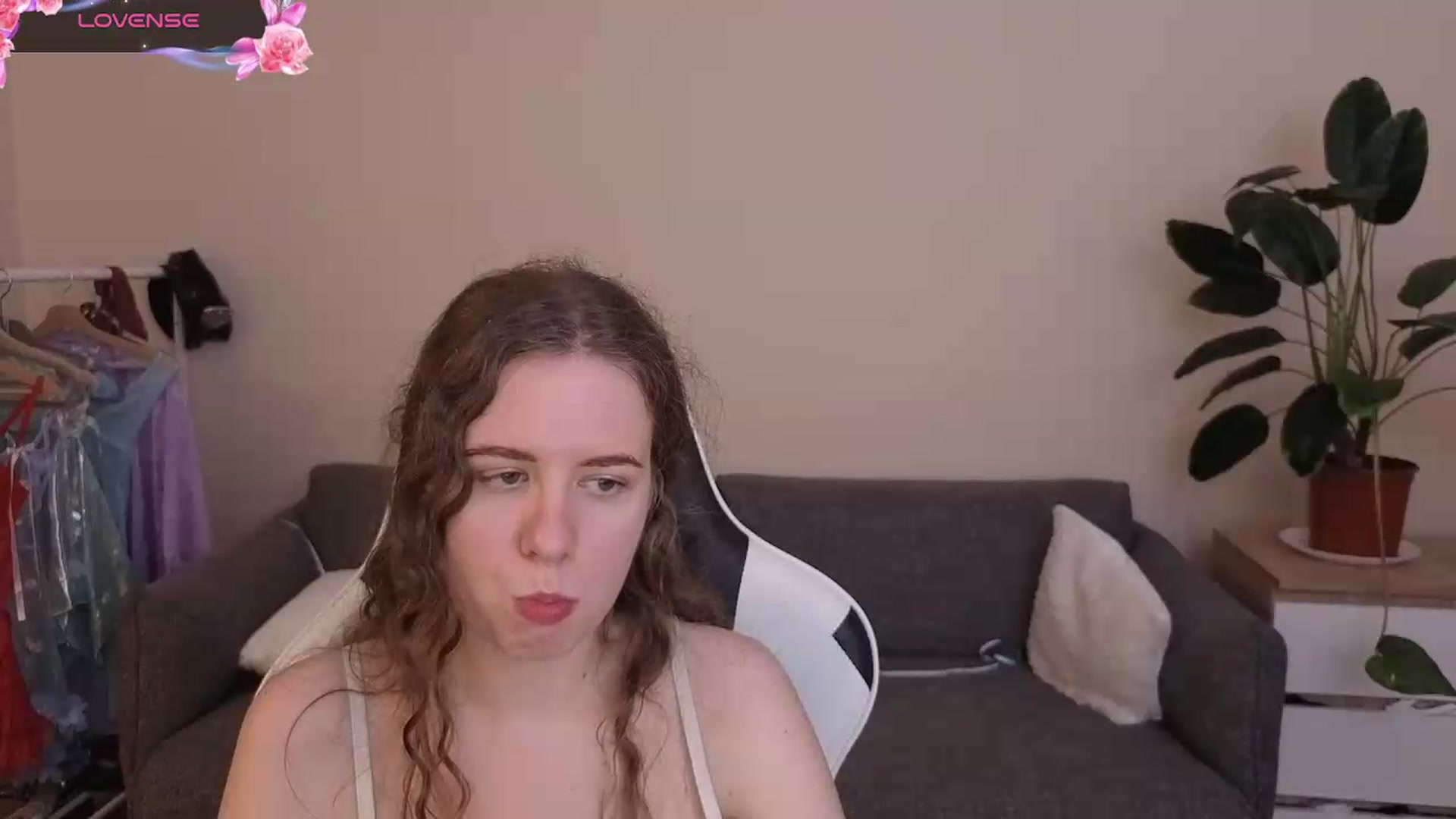 Gallery image thumbnail from BlueFlowerr's myfreecams stream on, 07/20/2026, 23:08 image 18 of 20