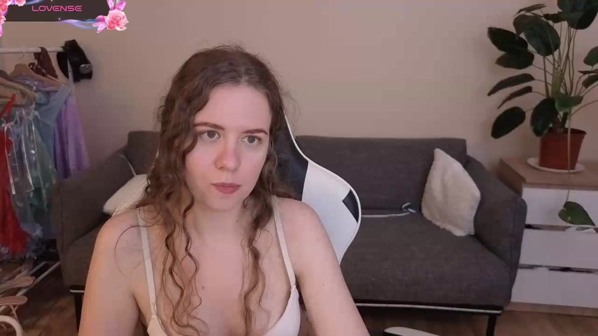Gallery image thumbnail from BlueFlowerr's myfreecams stream on, 07/20/2026, 23:08 image 20 of 20