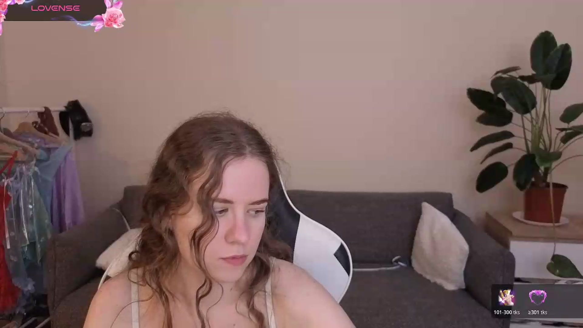 Gallery image thumbnail from BlueFlowerr's myfreecams stream on, 07/20/2026, 23:08 image 13 of 20