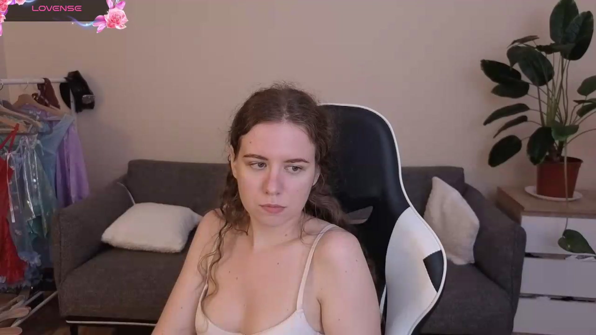 Gallery image thumbnail from BlueFlowerr's myfreecams stream on, 07/21/2026, 24:00 image 7 of 20