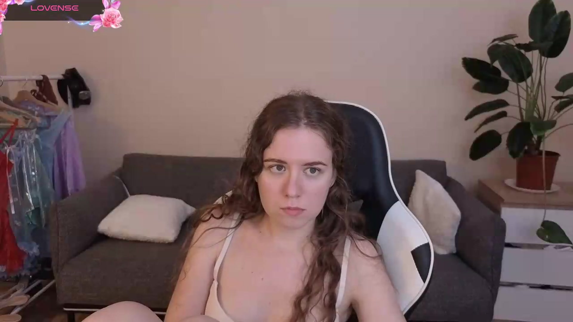 Gallery image thumbnail from BlueFlowerr's myfreecams stream on, 07/21/2026, 24:00 image 17 of 20