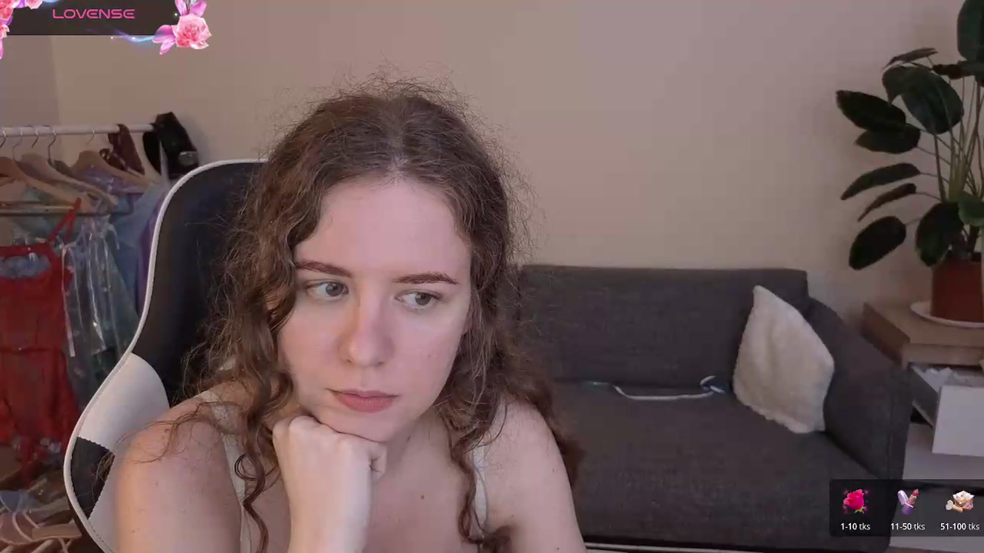 Gallery image thumbnail from BlueFlowerr's myfreecams stream on, 07/21/2026, 01:18 image 4 of 20