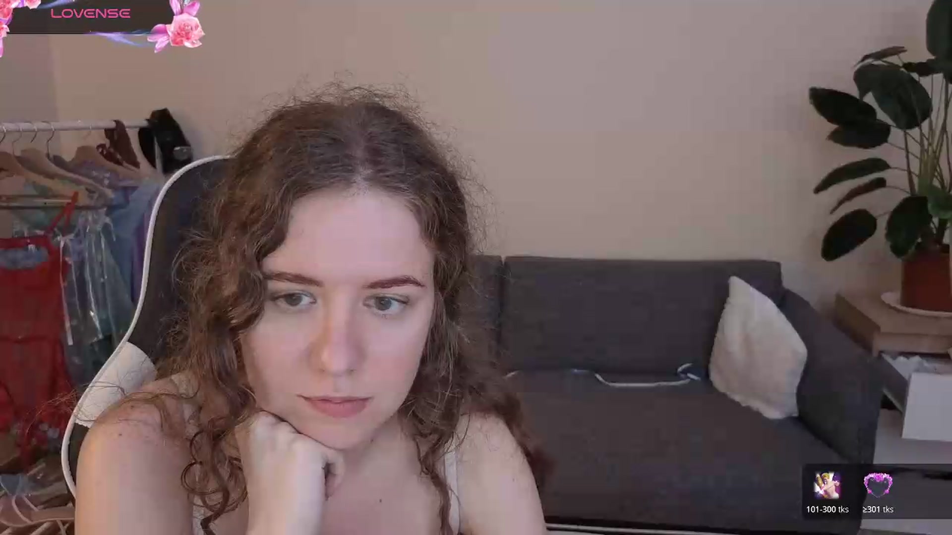 Gallery image thumbnail from BlueFlowerr's myfreecams stream on, 07/21/2026, 01:18 image 17 of 20