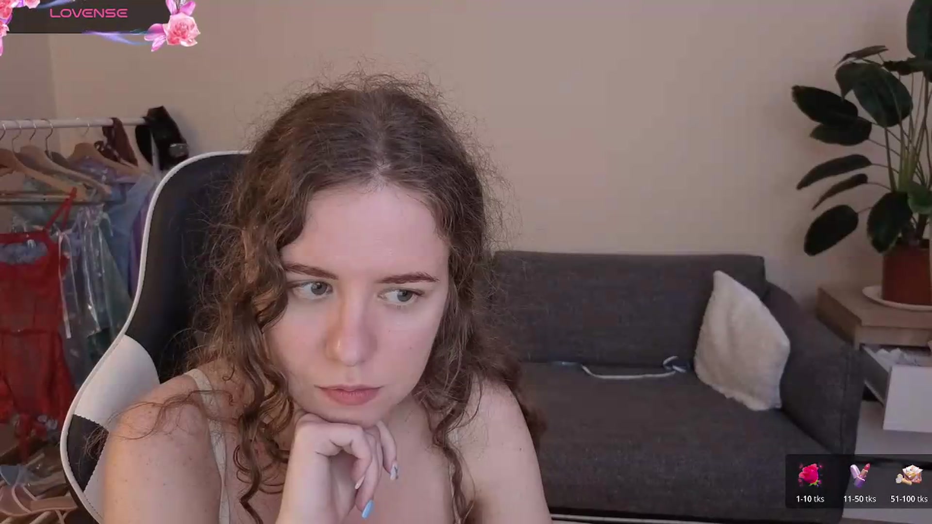 Gallery image thumbnail from BlueFlowerr's myfreecams stream on, 07/21/2026, 01:18 image 7 of 20