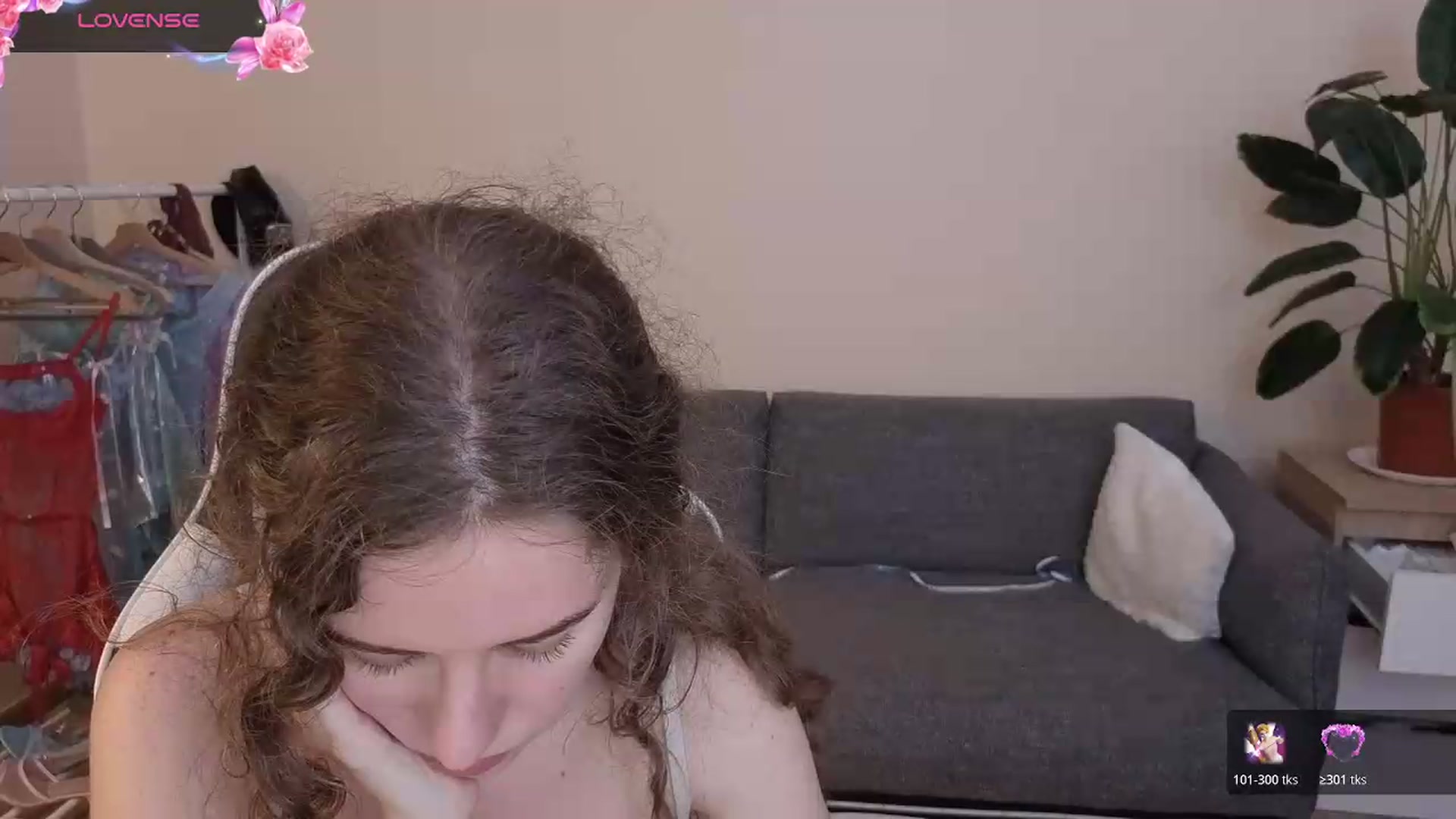 Gallery image thumbnail from BlueFlowerr's myfreecams stream on, 07/21/2026, 01:18 image 16 of 20