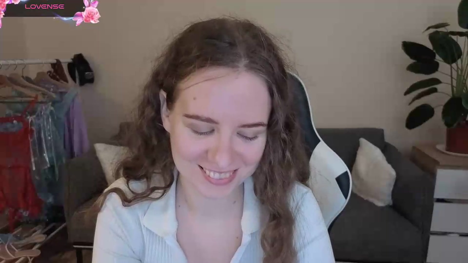 Gallery image thumbnail from BlueFlowerr's myfreecams stream on, 07/21/2026, 18:07 image 12 of 20
