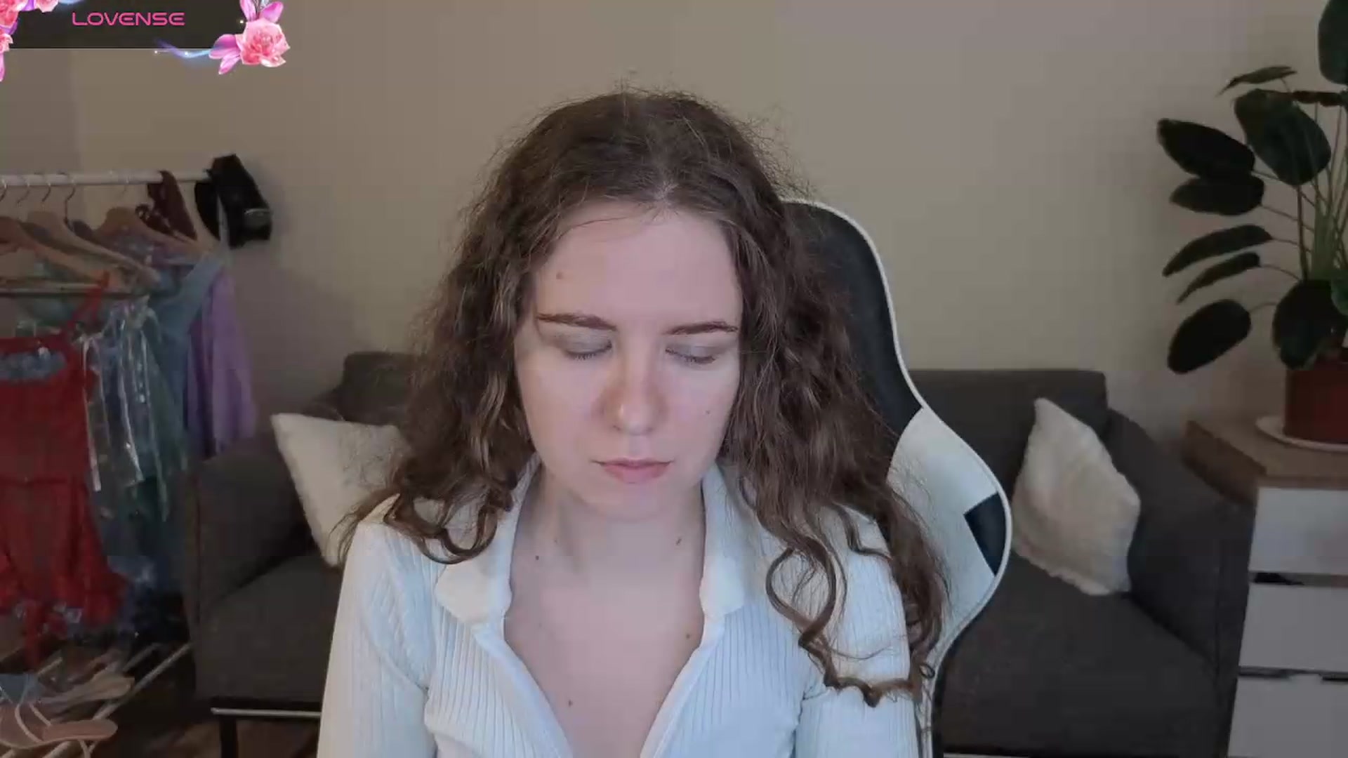 Gallery image thumbnail from BlueFlowerr's myfreecams stream on, 07/21/2026, 18:07 image 8 of 20