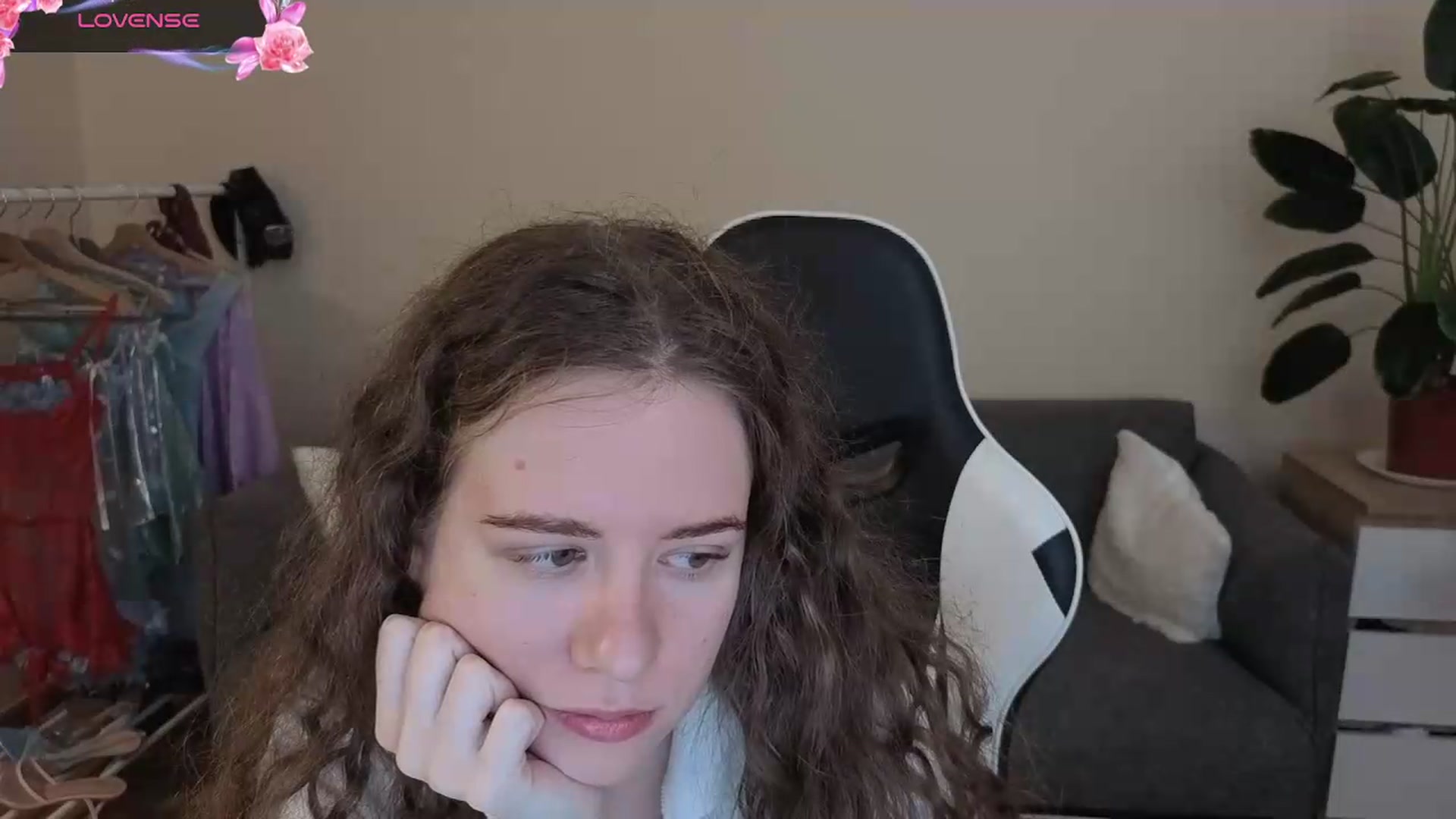 Gallery image thumbnail from BlueFlowerr's myfreecams stream on, 07/21/2026, 18:07 image 5 of 20