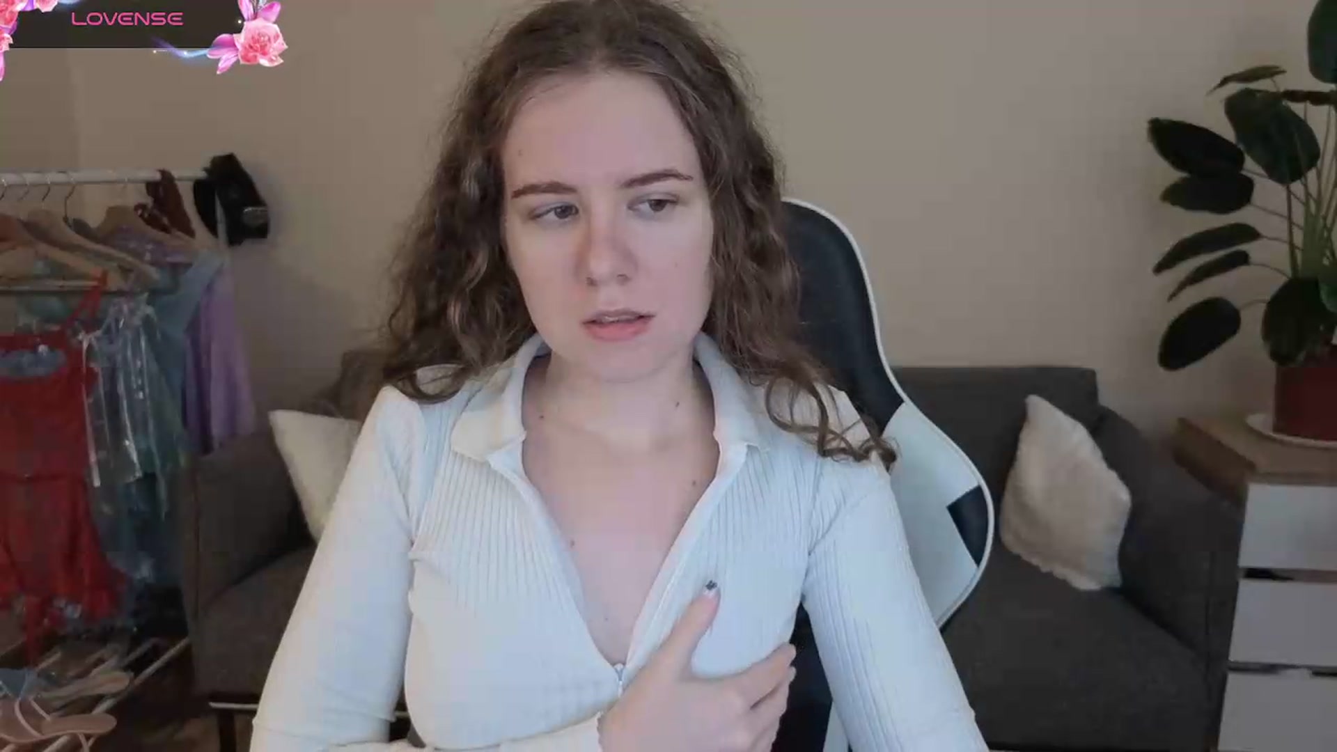 Gallery image thumbnail from BlueFlowerr's myfreecams stream on, 07/21/2026, 18:07 image 6 of 20
