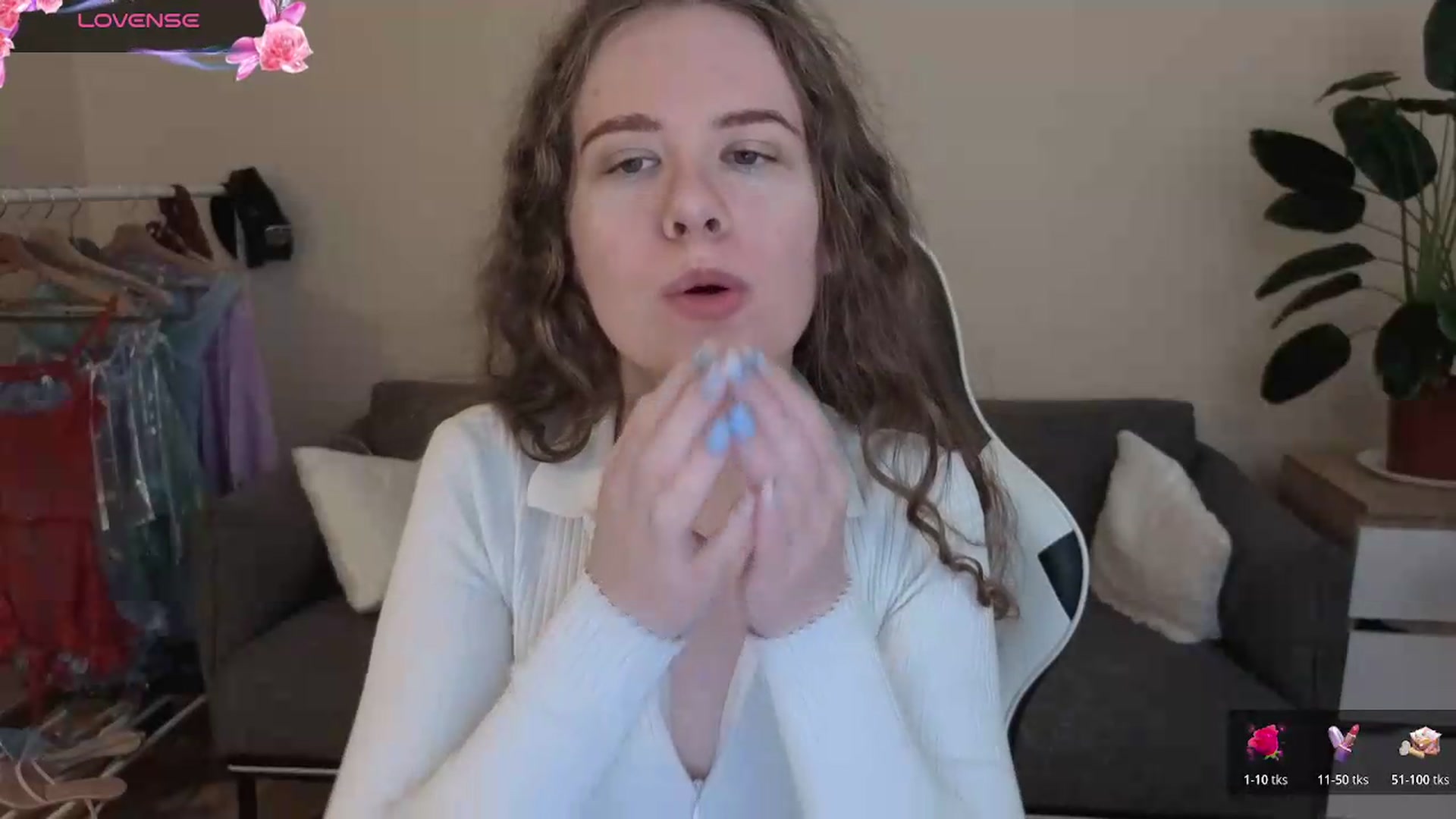 Gallery image thumbnail from BlueFlowerr's myfreecams stream on, 07/21/2026, 18:07 image 7 of 20