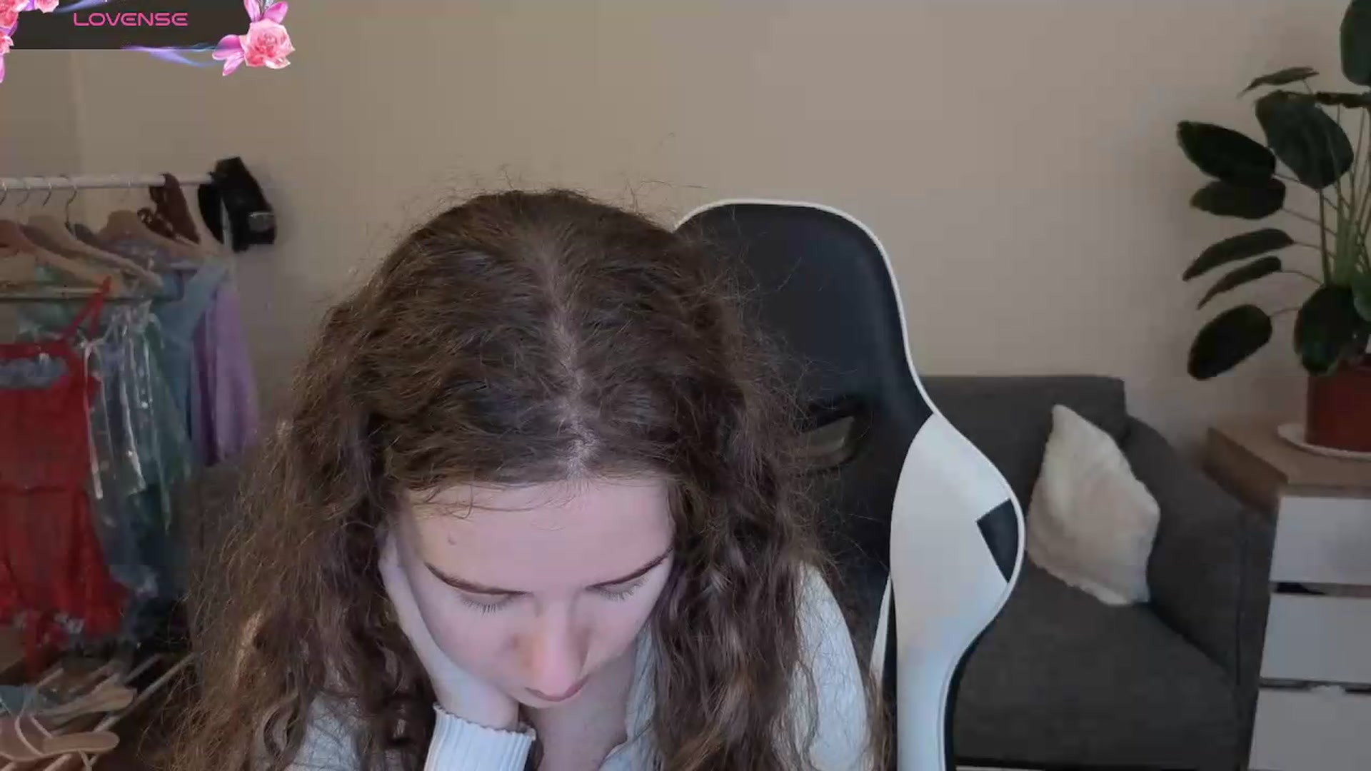 Gallery image thumbnail from BlueFlowerr's myfreecams stream on, 07/21/2026, 18:07 image 3 of 20