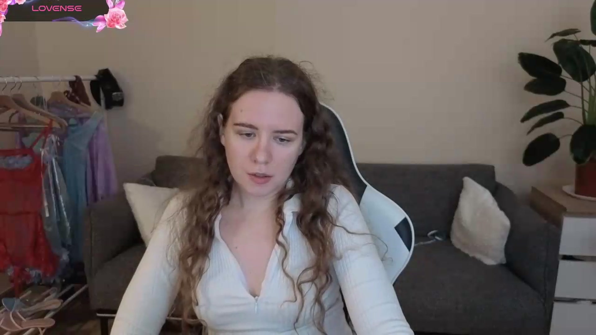Gallery image thumbnail from BlueFlowerr's myfreecams stream on, 07/21/2026, 18:35 image 6 of 20