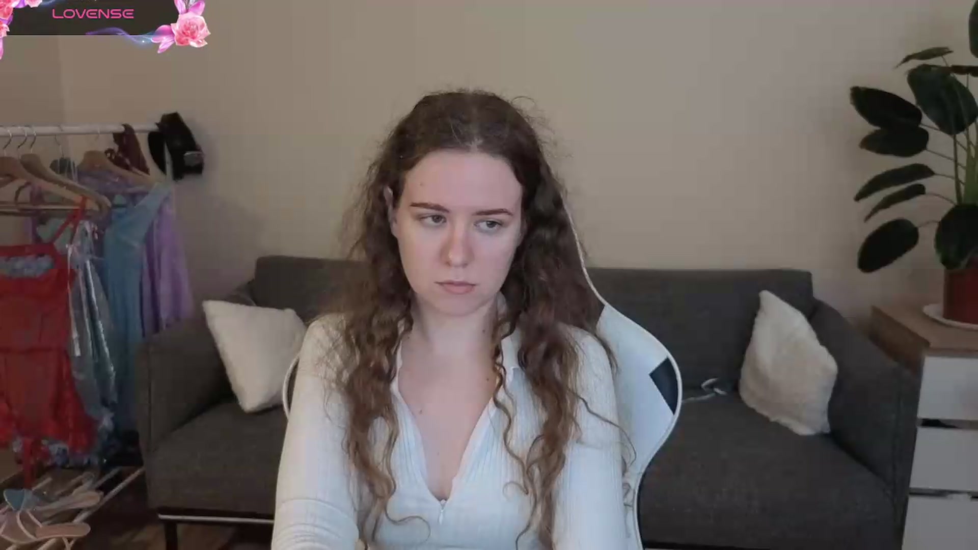 Gallery image thumbnail from BlueFlowerr's myfreecams stream on, 07/21/2026, 18:35 image 8 of 20