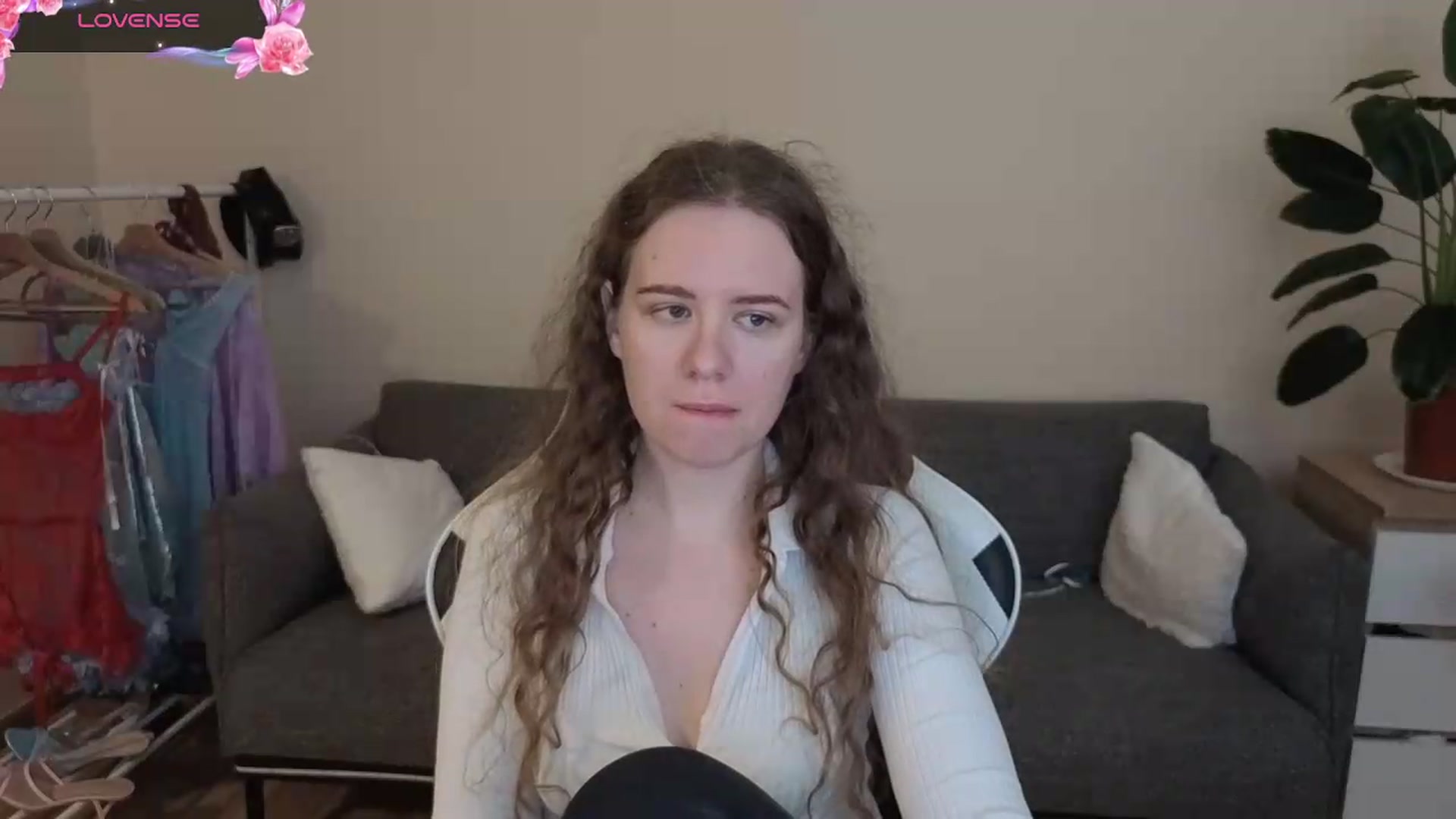 Gallery image thumbnail from BlueFlowerr's myfreecams stream on, 07/21/2026, 18:35 image 7 of 20