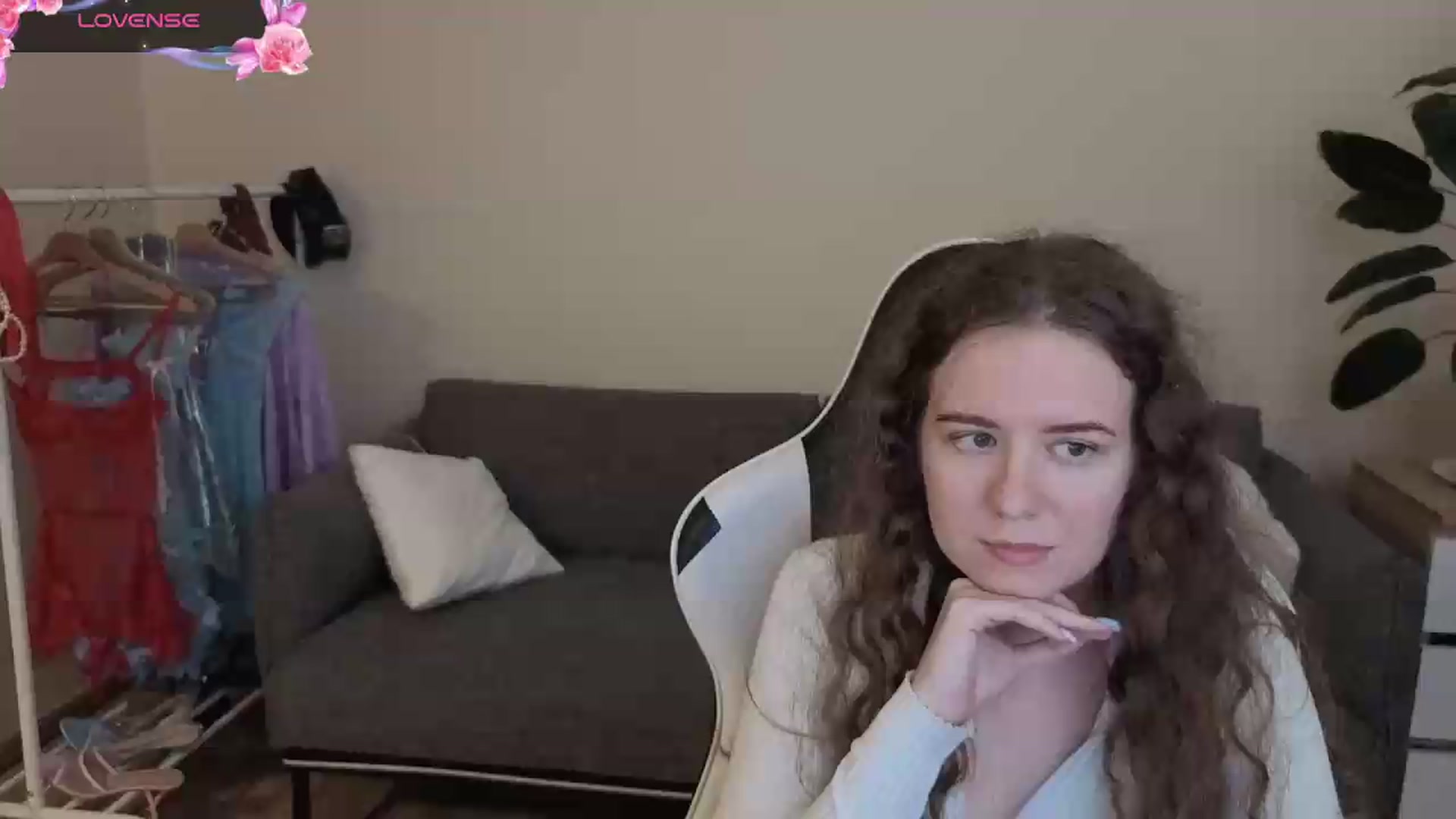 Gallery image thumbnail from BlueFlowerr's myfreecams stream on, 07/21/2026, 20:17 image 1 of 20