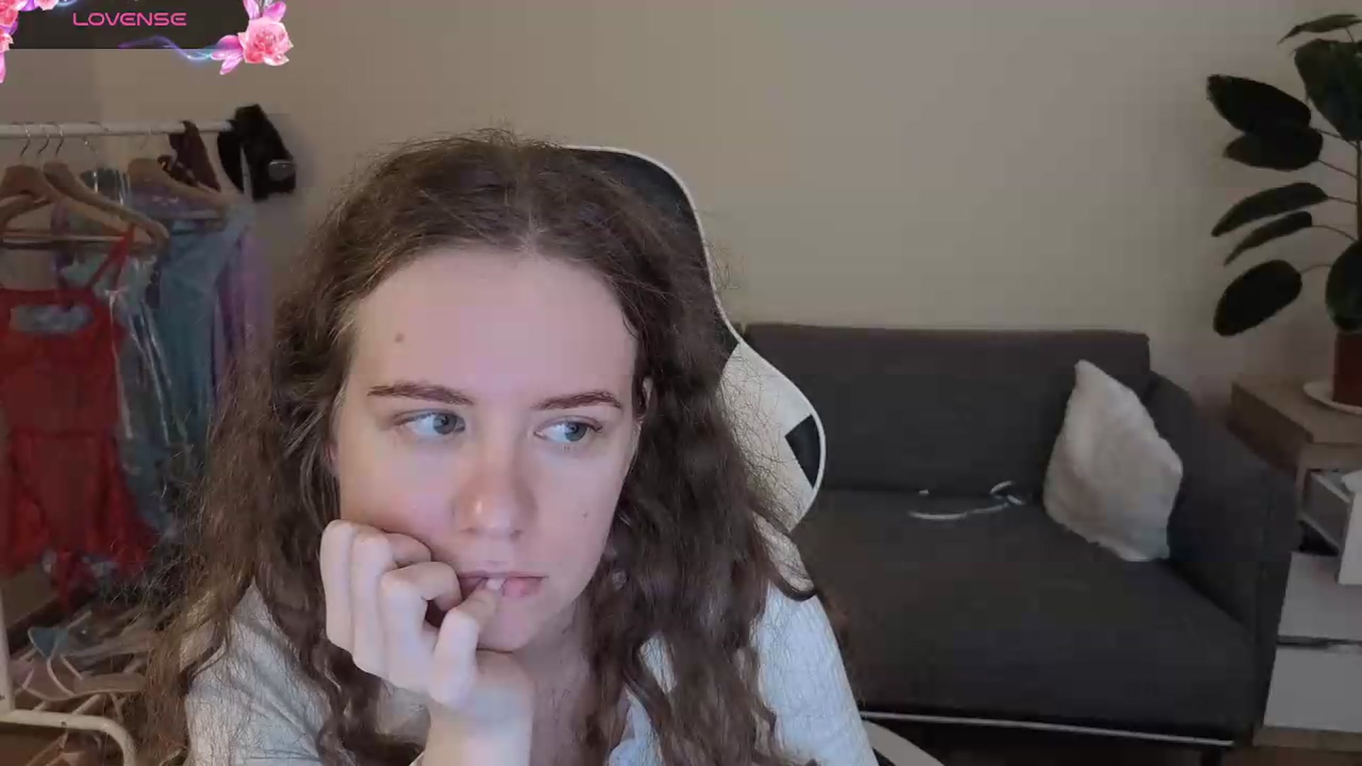 Gallery image thumbnail from BlueFlowerr's myfreecams stream on, 07/21/2026, 20:17 image 6 of 20