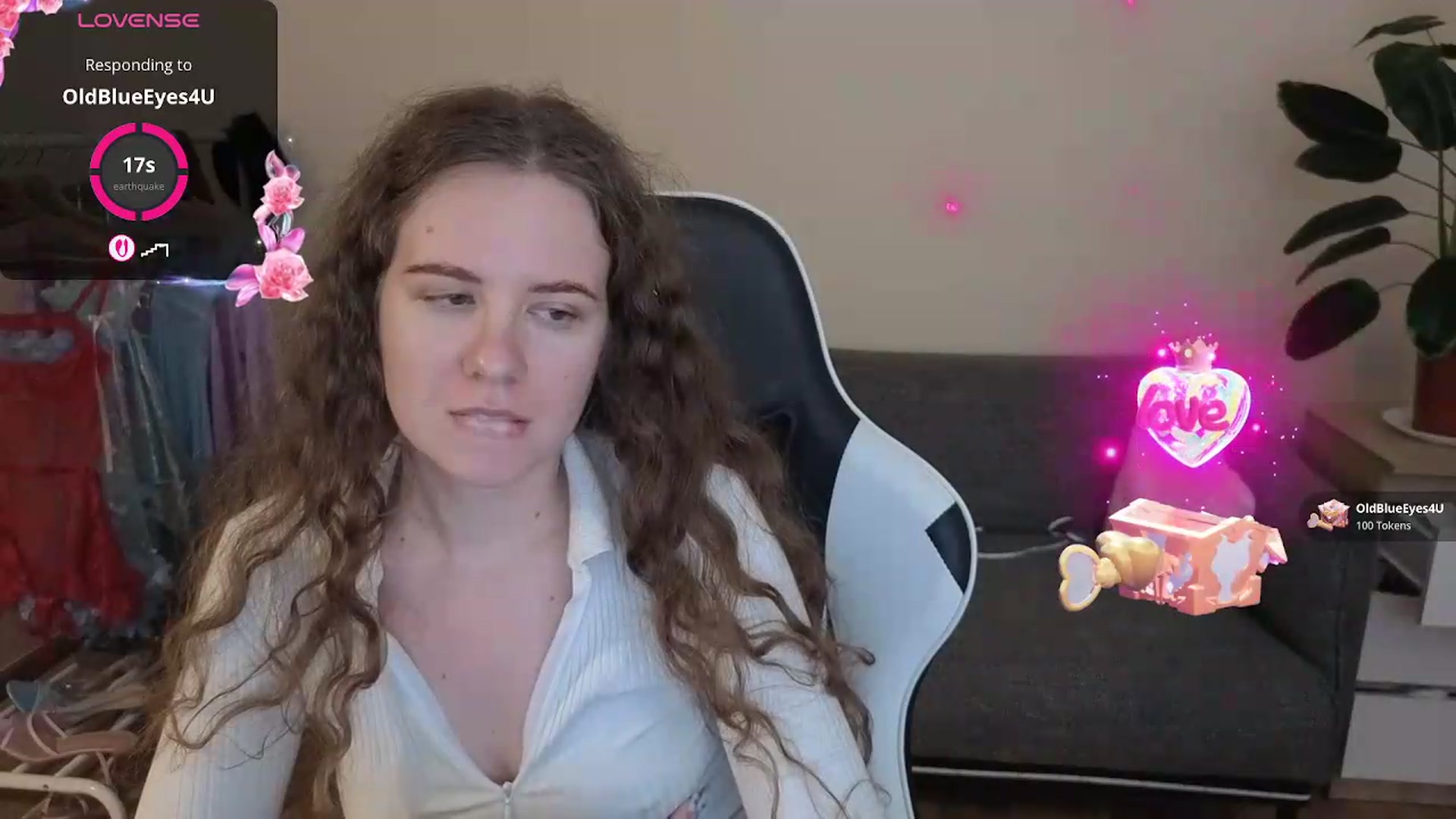 Gallery image thumbnail from BlueFlowerr's myfreecams stream on, 07/21/2026, 20:17 image 14 of 20