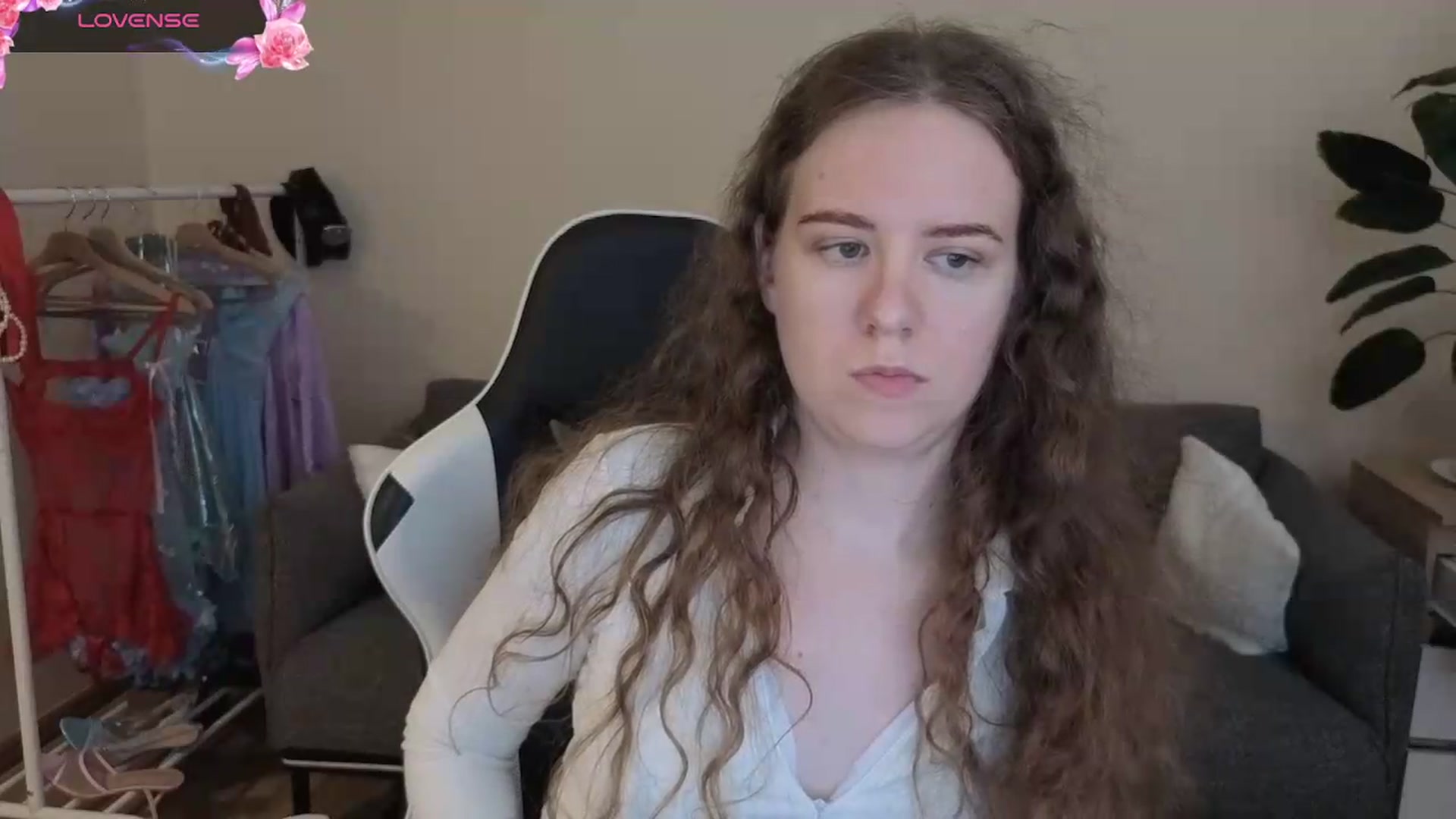 Gallery image thumbnail from BlueFlowerr's myfreecams stream on, 07/21/2026, 20:17 image 2 of 20