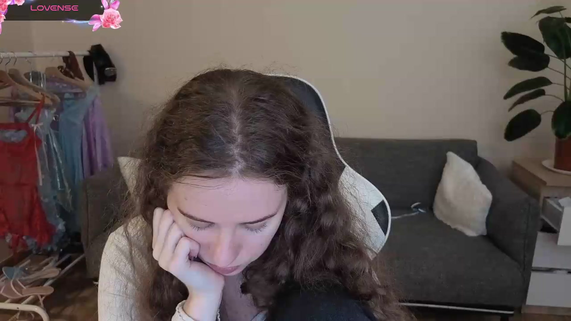 Gallery image thumbnail from BlueFlowerr's myfreecams stream on, 07/21/2026, 20:17 image 12 of 20