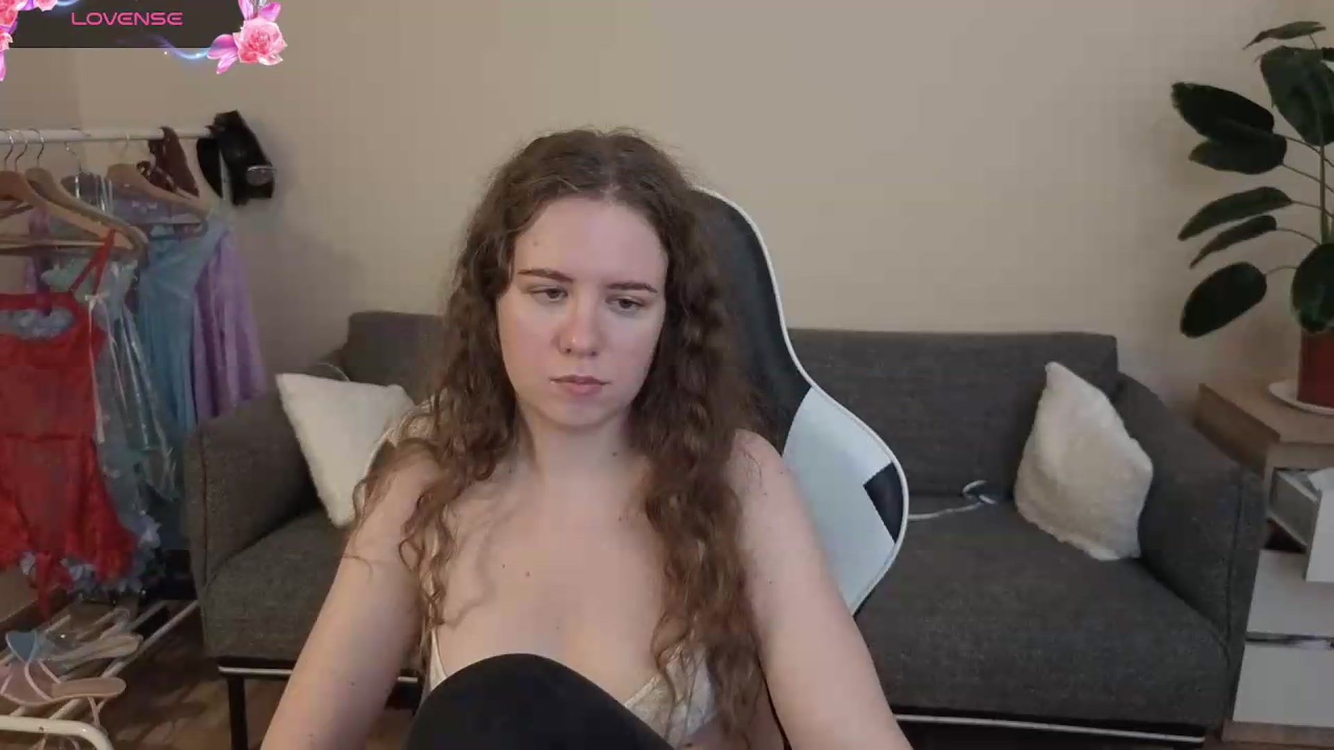 Gallery image thumbnail from BlueFlowerr's myfreecams stream on, 07/21/2026, 21:49 image 8 of 20
