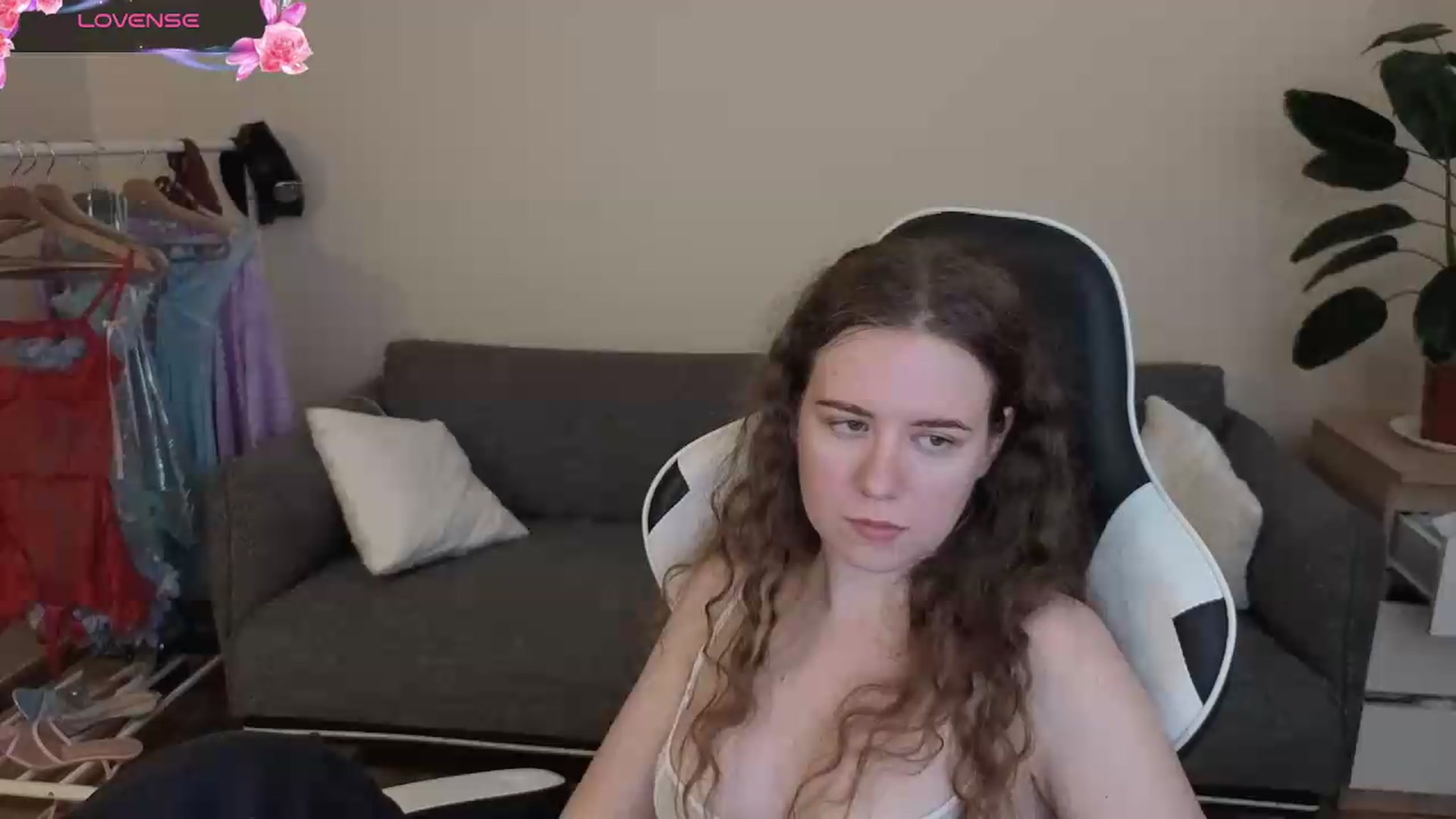 Gallery image thumbnail from BlueFlowerr's myfreecams stream on, 07/21/2026, 21:49 image 11 of 20